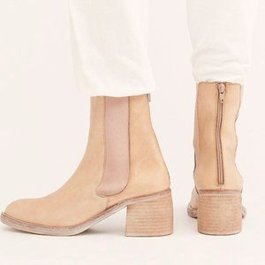 Free People Essential Chelsea Boot Size 7
